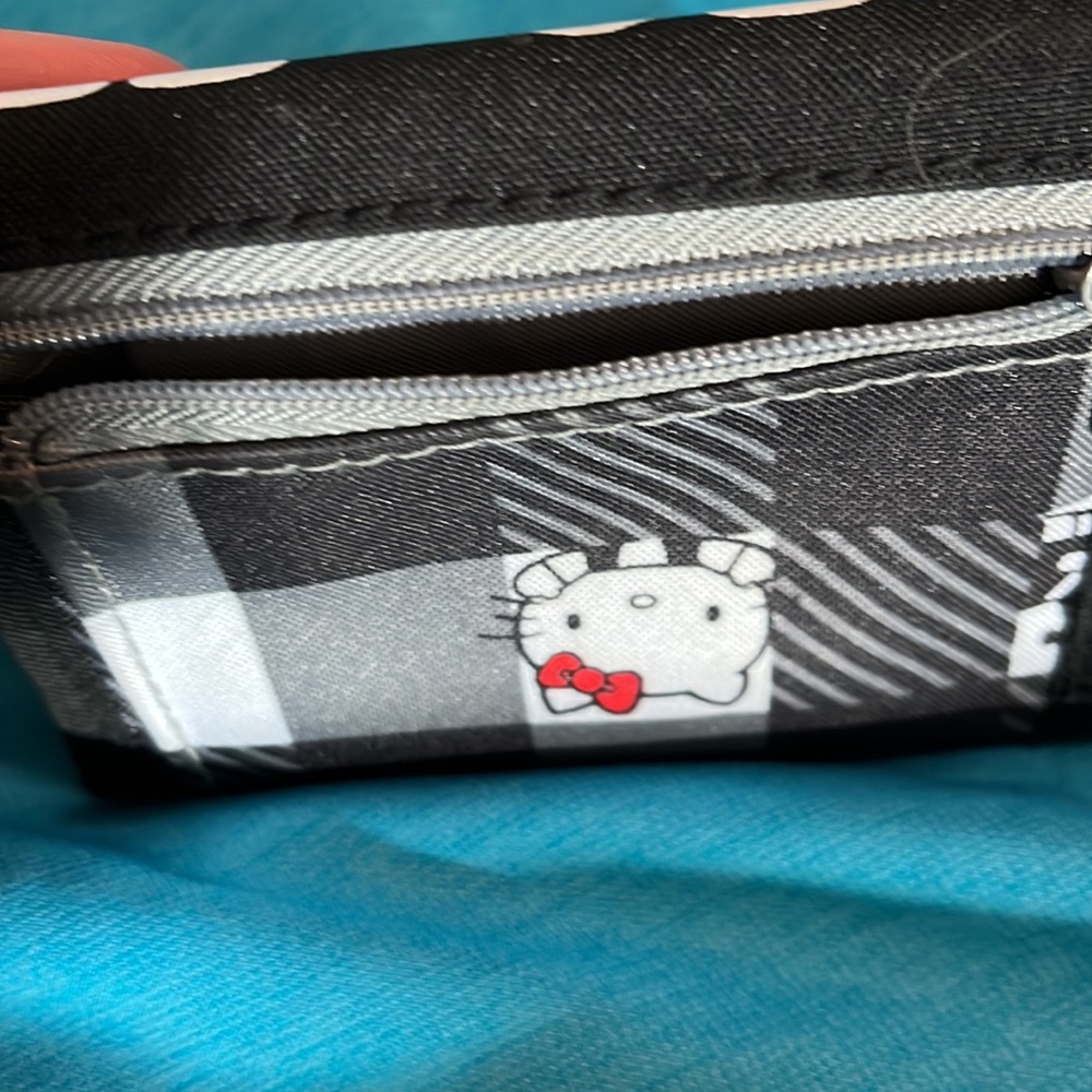 Hello kitty wallet - Picture 2 of 4